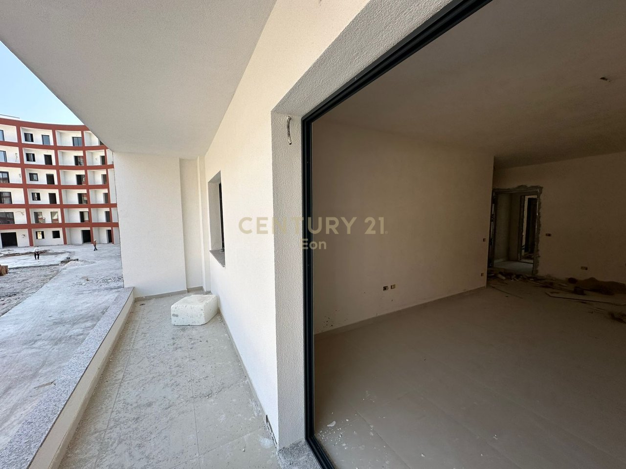 APARTMENT 1+1 FOR SALE IN THE EON RESIDENCE GOLEM!