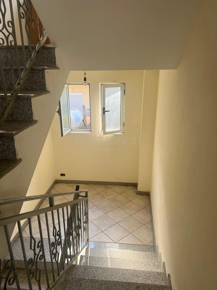 TWO-FLOOR HOUSE FOR RENT, NEAR VALA PARK!