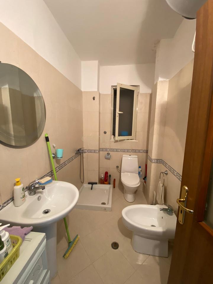 SHITET APARTAMENT 2+1+2  NE GOLEM  TEK KOMPLEKSI FRESKIA !