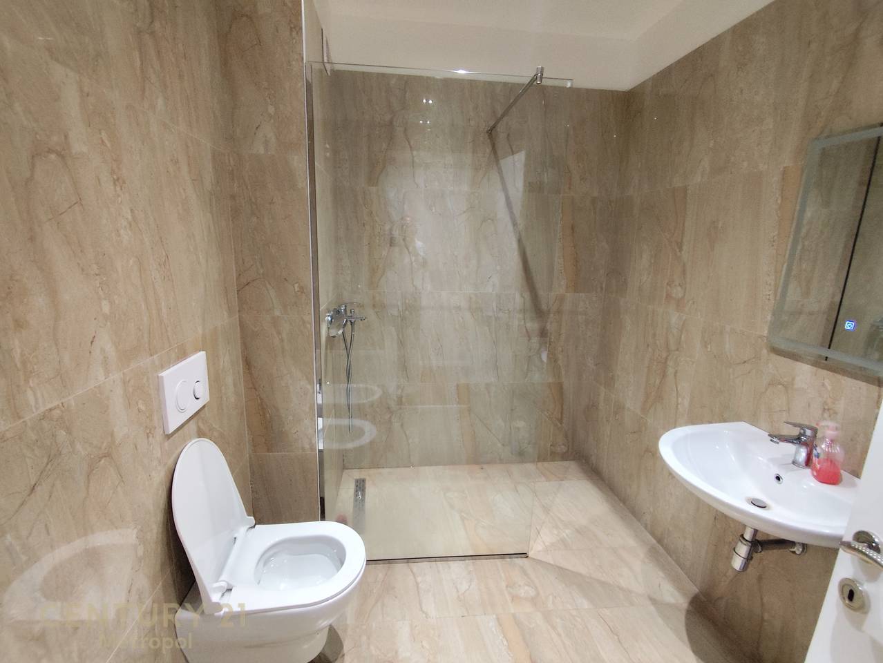 Offriamo in affitto Appartamento 2+1+posto auto, Future Home Residence!