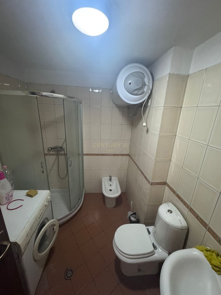 Apartament 1+1 me Qira në Myslym Shyr, Vendndodhje Qendrore !!