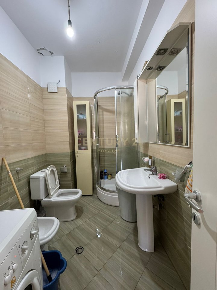 APPARTAMENTO 2+1+2 IN AFFITTO, NELL'AREA DI FRESKU, TIRANA!