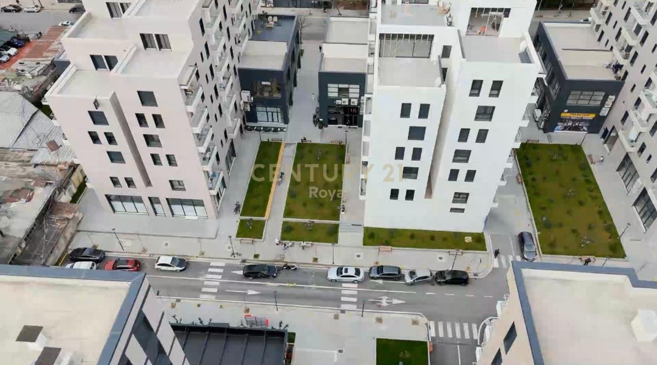 Commercial space for rent for various businesses