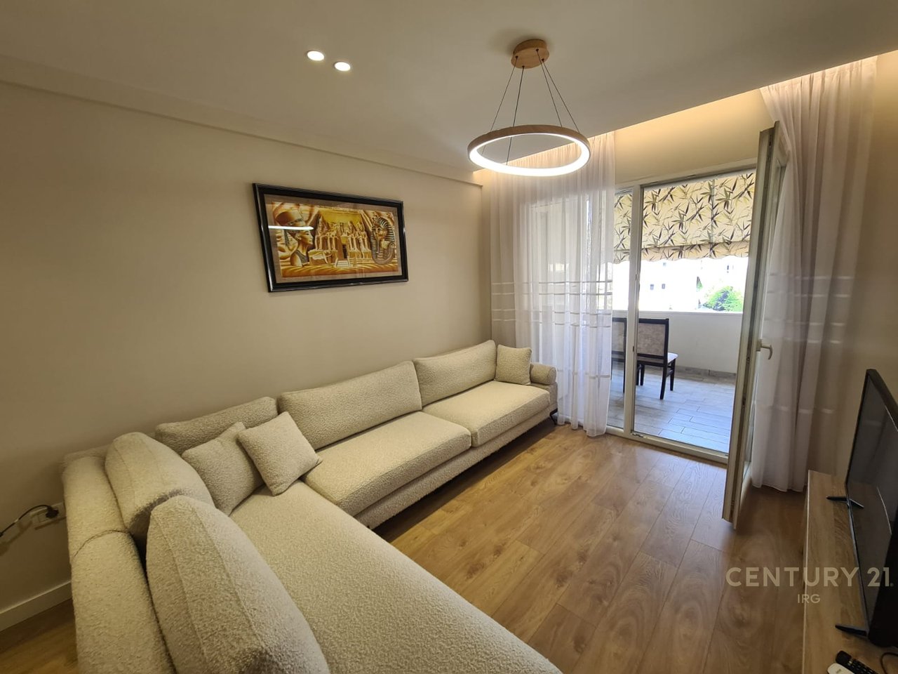 APARTAMENTI 2+1 TEK KOMUNA E PARISIT!