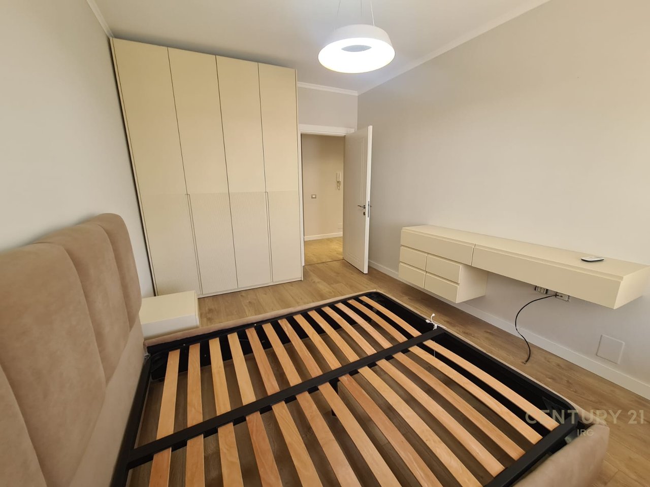APARTAMENTI 2+1 TEK KOMUNA E PARISIT!