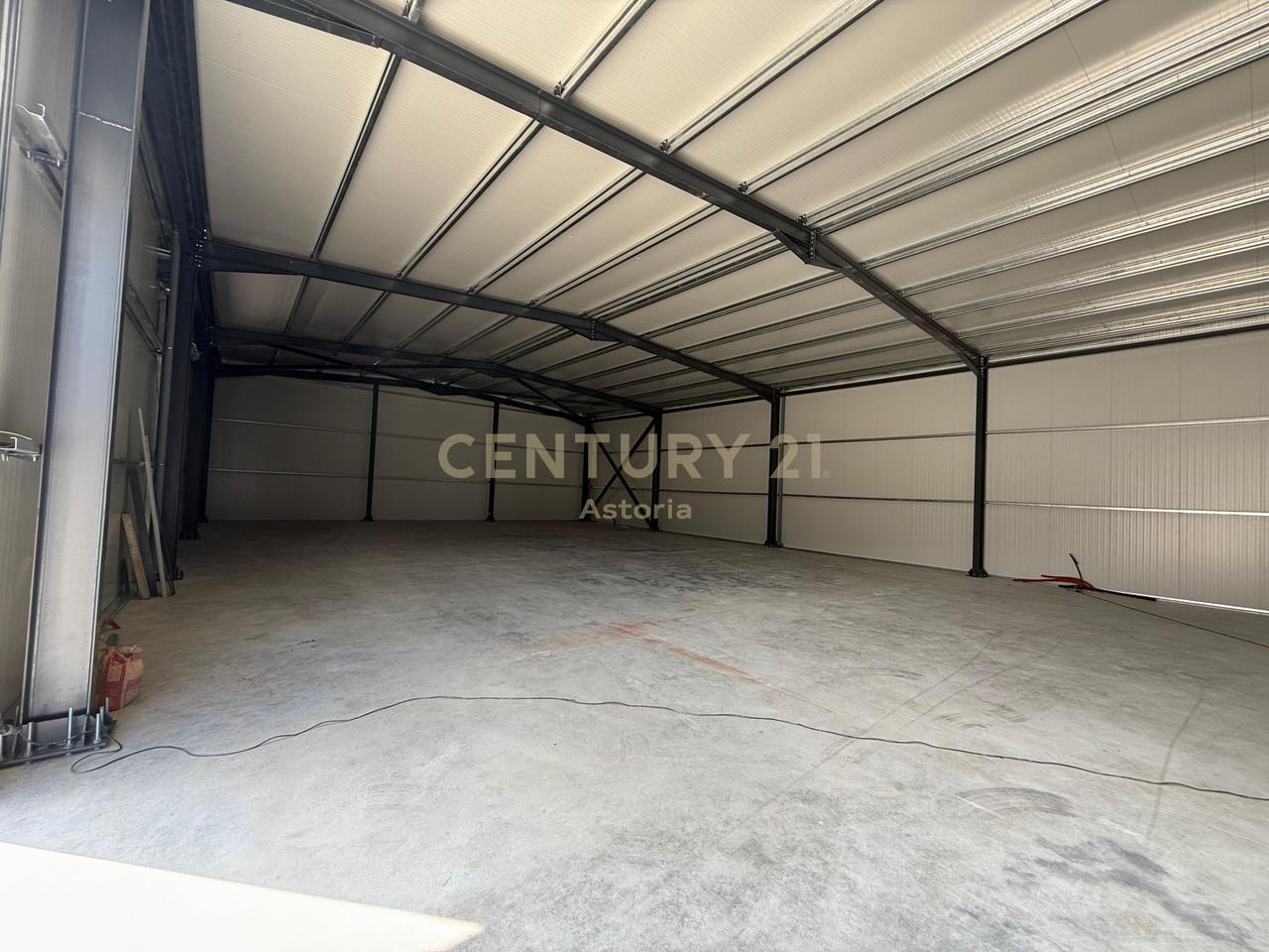 A 650 m² warehouse is for rent in Farkë, Tirana – Access from the Great Ring Road