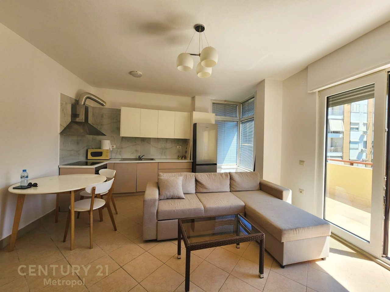 APARTAMENT ME QERA 1+1 NE FRESK !