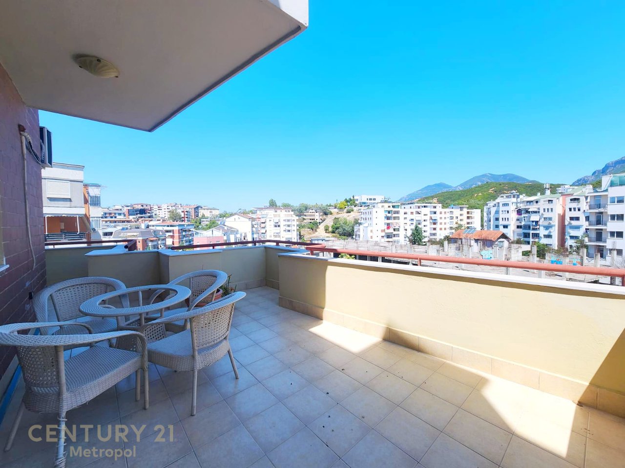 APARTAMENT ME QERA 1+1 NE FRESK !