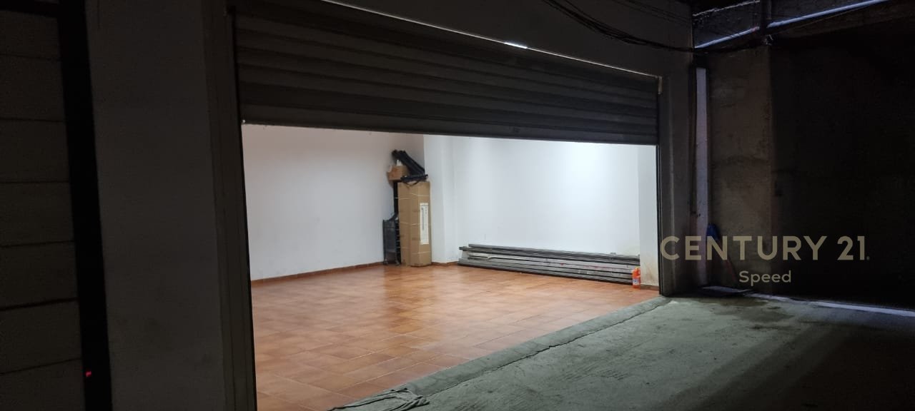 I am renting 2 parking spots on Rruga e Dibrës near the Halili Complex!!
