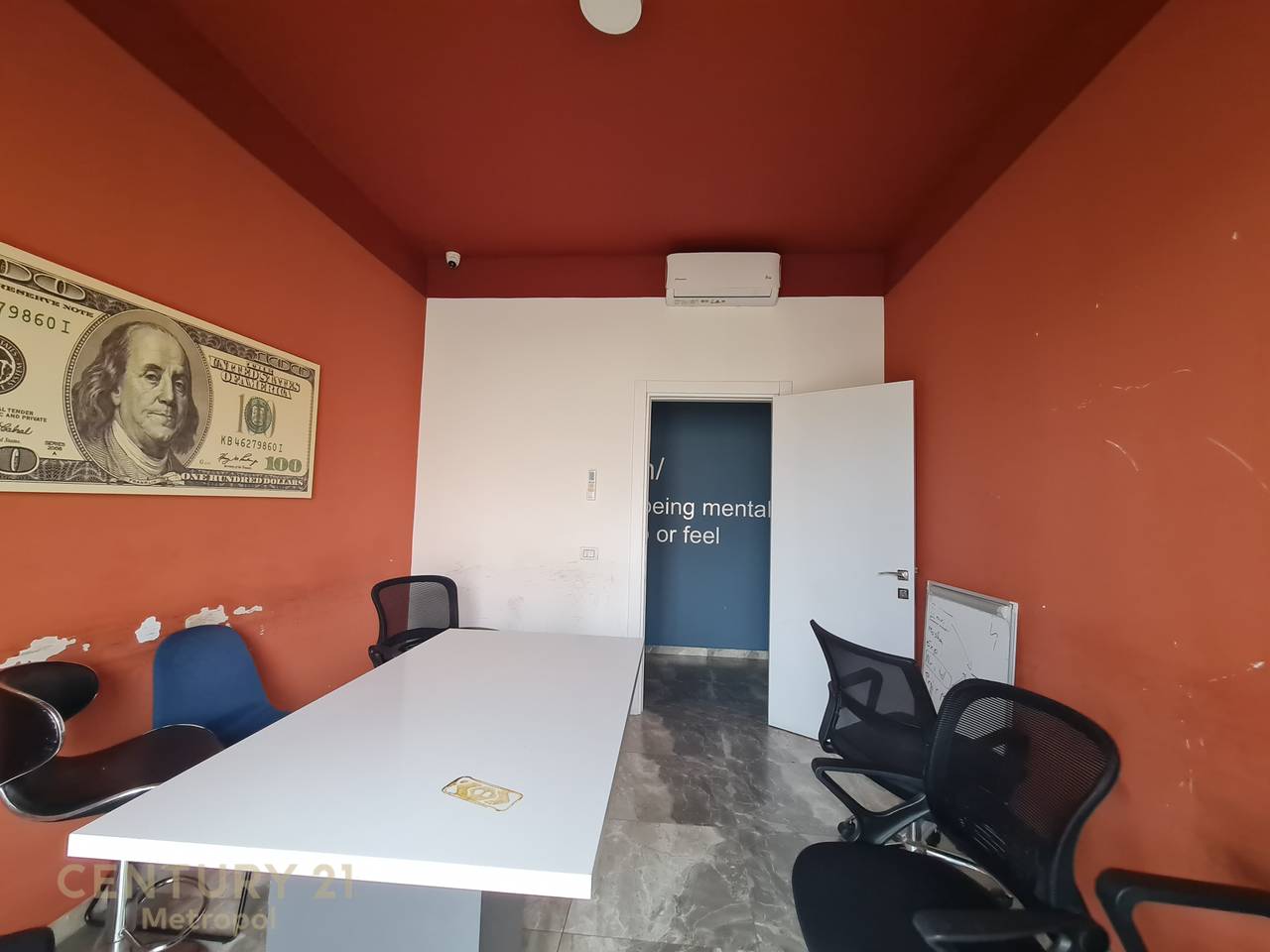 I OFFER COMMERCIAL SPACE FOR RENT 400m, ASTIR!