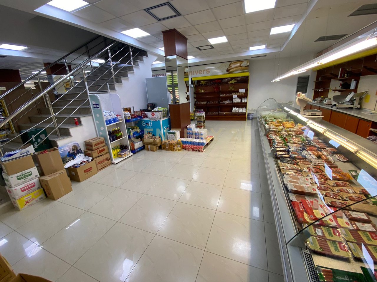 COMMERCIAL SPACE FOR SALE - (3 FLOORS) - Transballkanike, Vlore