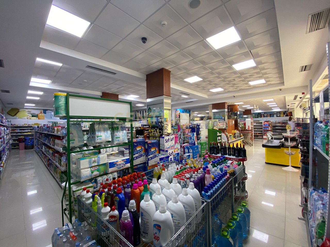 COMMERCIAL SPACE FOR SALE - (3 FLOORS) - Transballkanike, Vlore