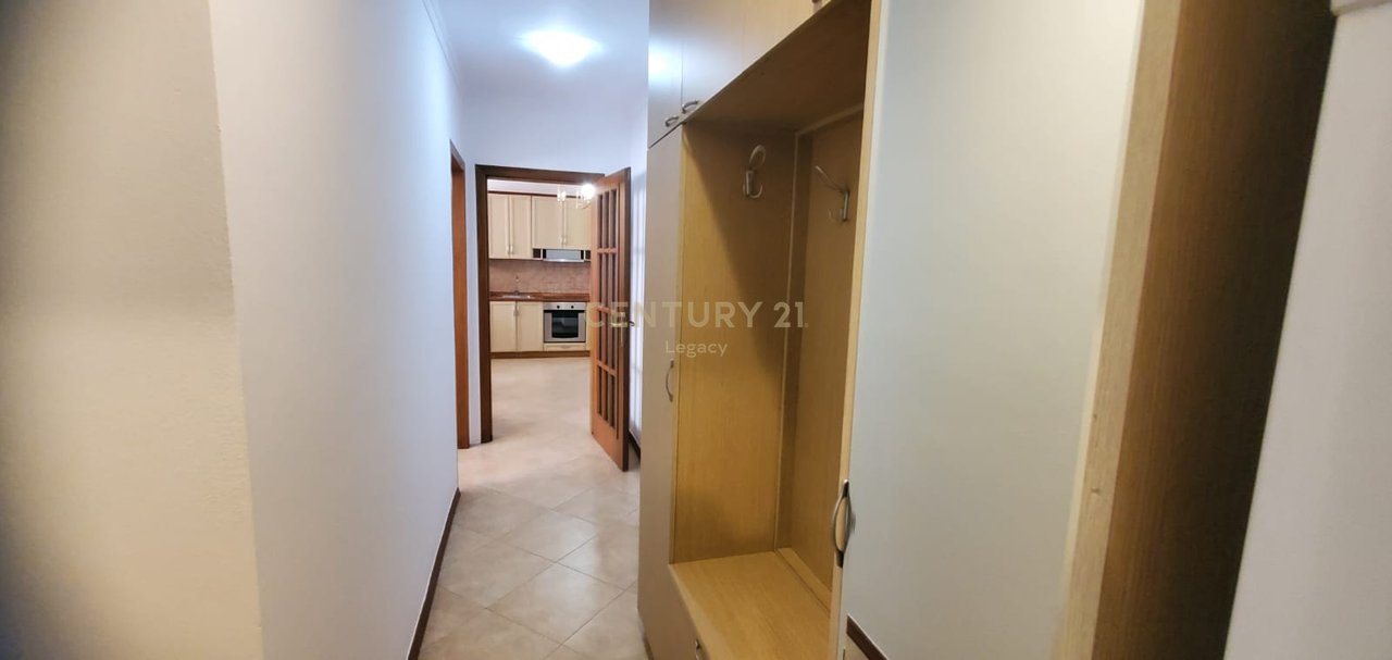🏢 Apartment 2+1 for Rent in the Heart of Tirana – 75,000 Lek NET