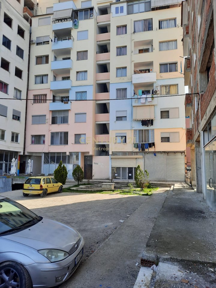 Commercial space for sale in Misto Mame
