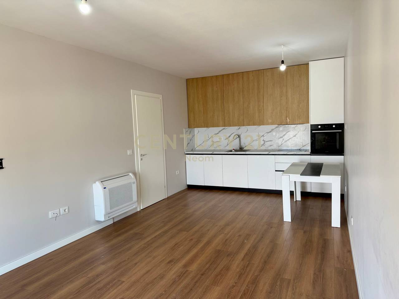 APPARTAMENTO 2+1 IN VENDITA + POSTO AUTO A KODRA E DIELLIT!