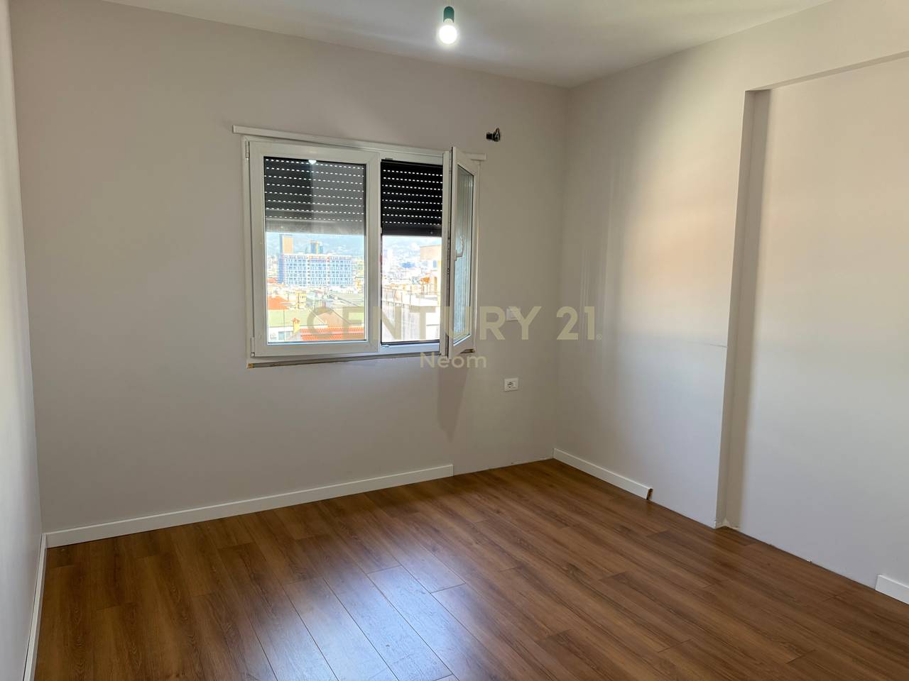 APPARTAMENTO 2+1 IN VENDITA + POSTO AUTO A KODRA E DIELLIT!