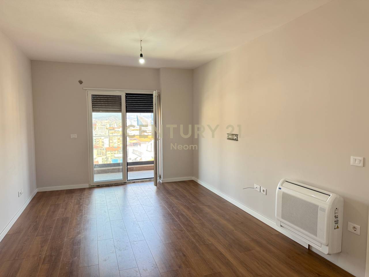 APPARTAMENTO 2+1 IN VENDITA + POSTO AUTO A KODRA E DIELLIT!