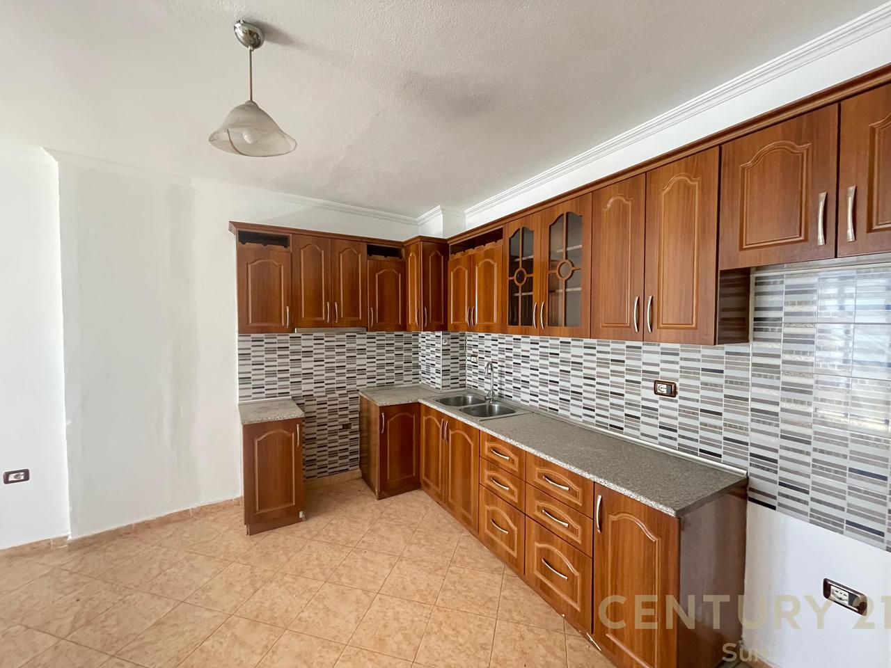APARTAMENT 1+1 PER SHITJE NE MISTO MAME!