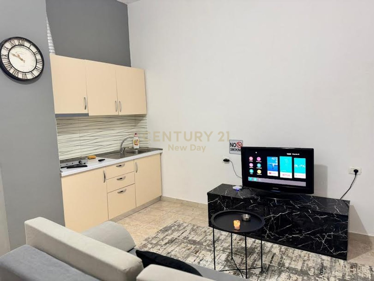 Shitet aktiviteti Booking per 4 apartamente