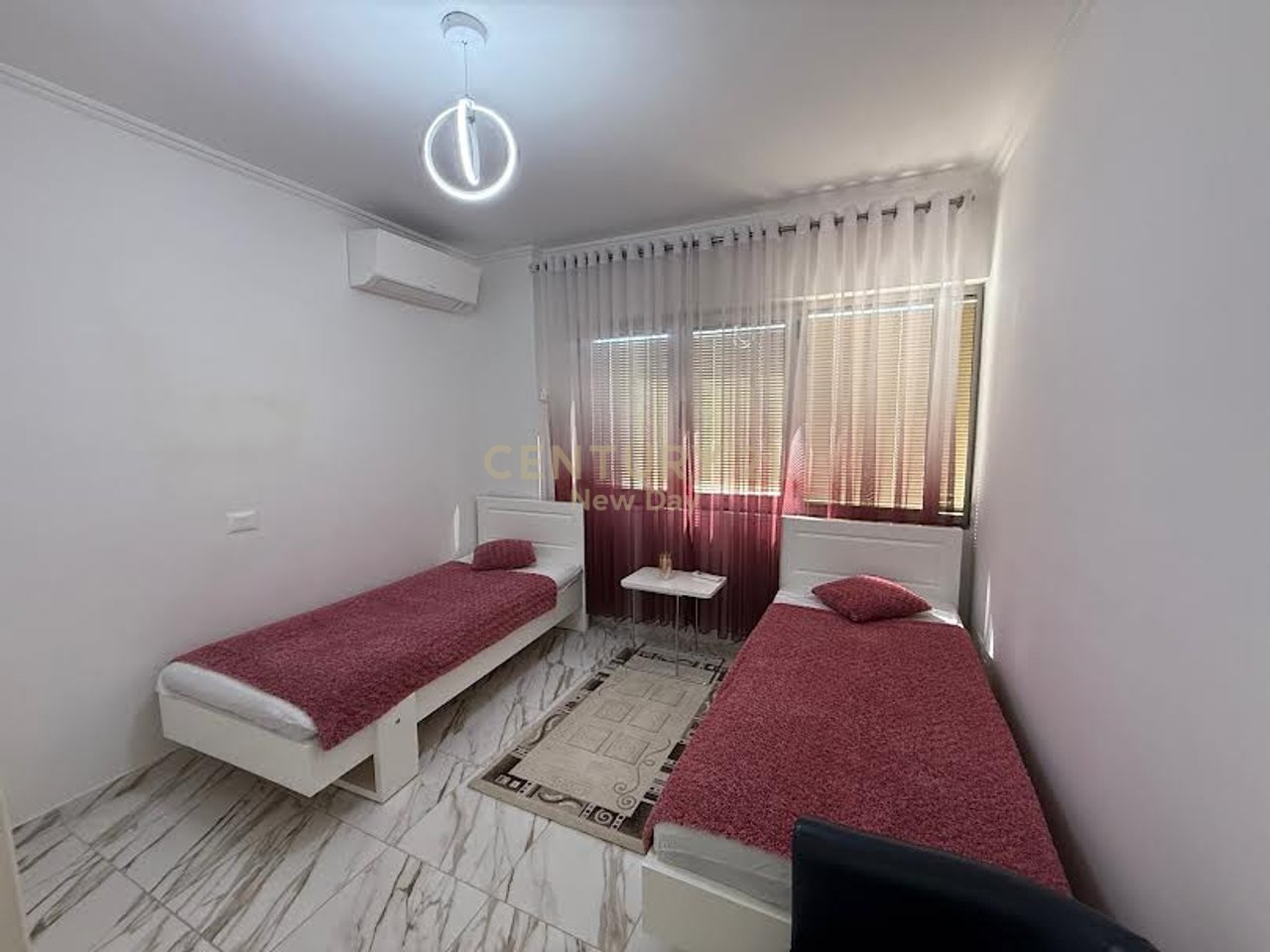 Apartament 2+1 Me Qira në Currila.