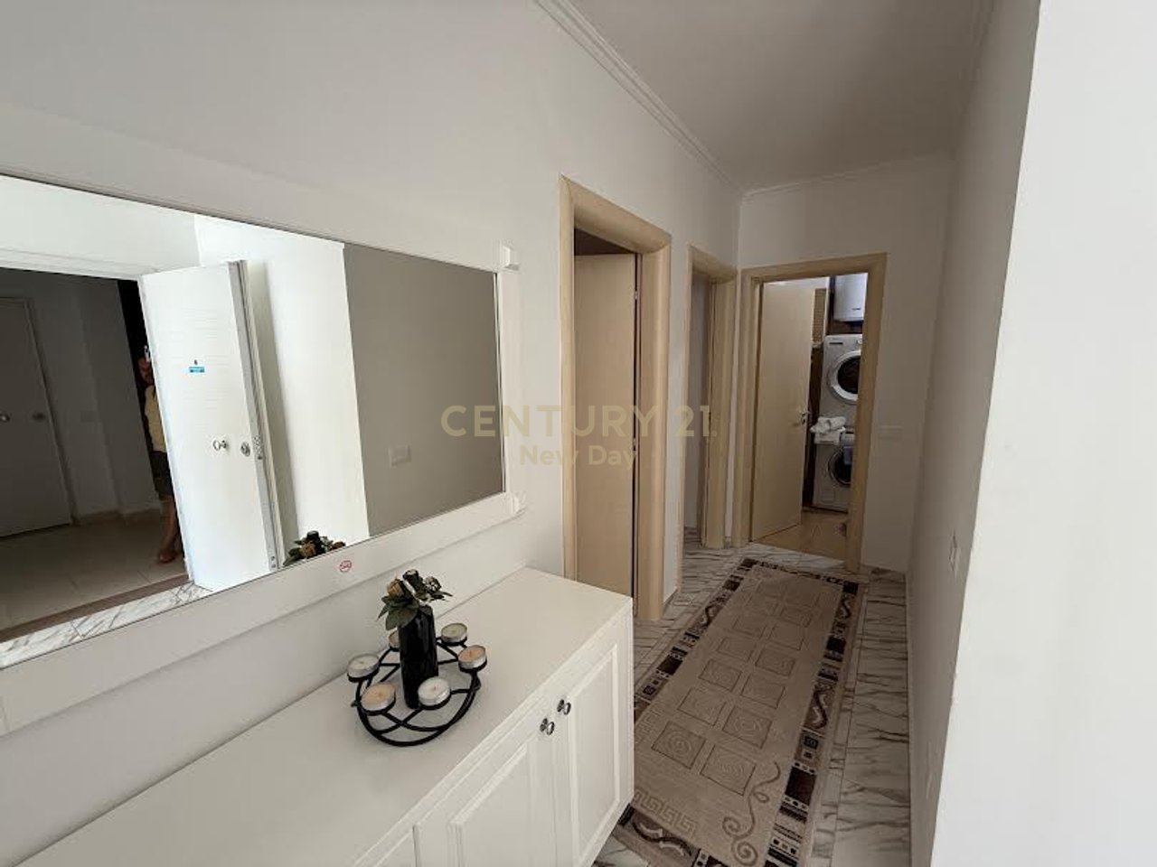 Apartament 2+1 Me Qira në Currila.