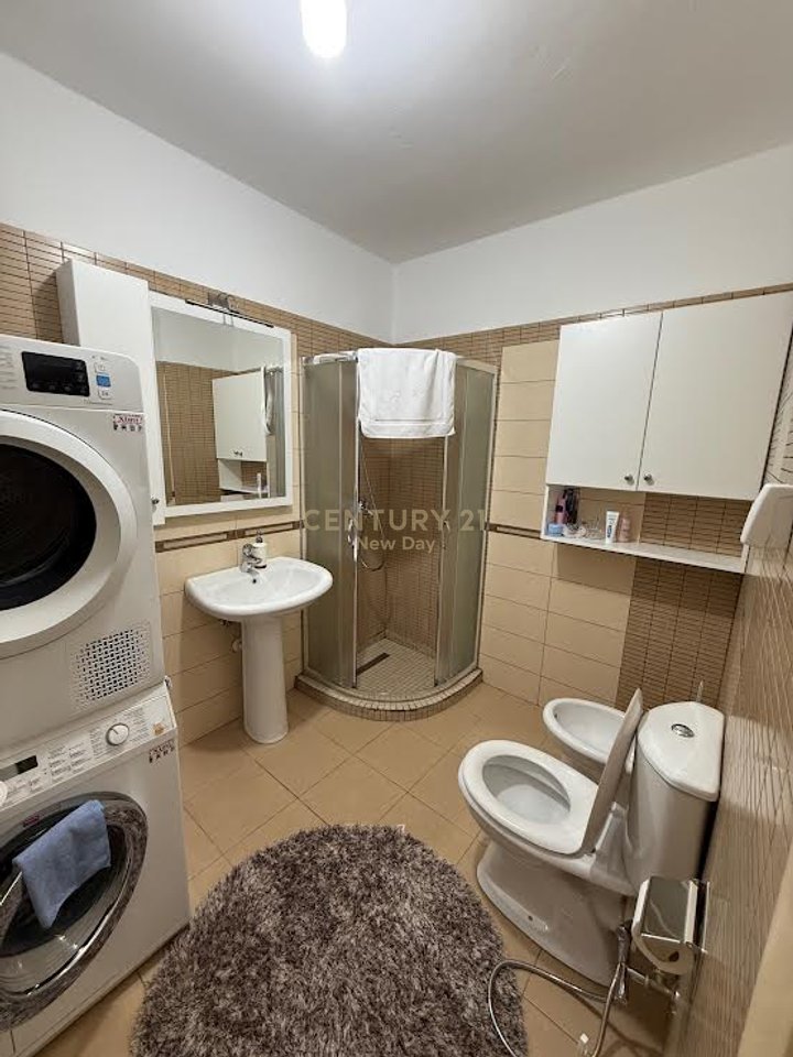 Apartament 2+1 Me Qira në Currila.