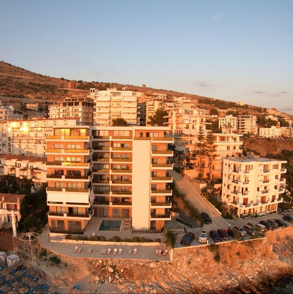 Appartamento 2+1 sul mare a Saranda!