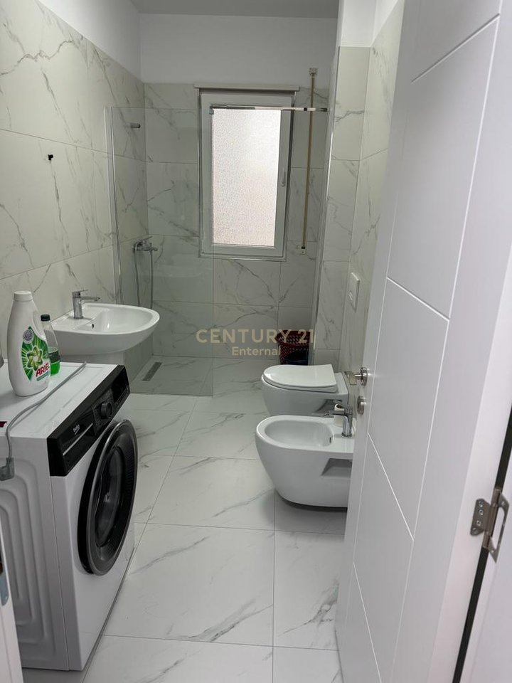 Apartament 1+1 Në Shitje në Kamez Qender, Tiranë - 75,000€ | 71 m²