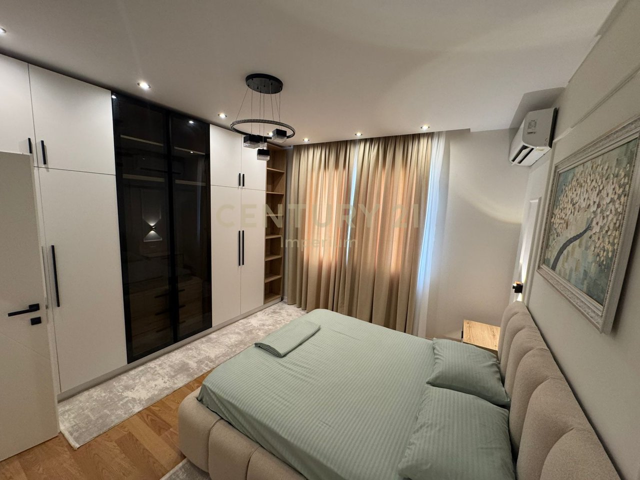 SHITET Apartament 2+1 – Hyrje e Kopshtit Zoologjik, Tiranë ?