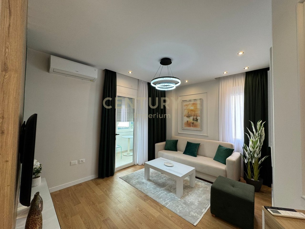 SHITET Apartament 2+1 – Hyrje e Kopshtit Zoologjik, Tiranë ?