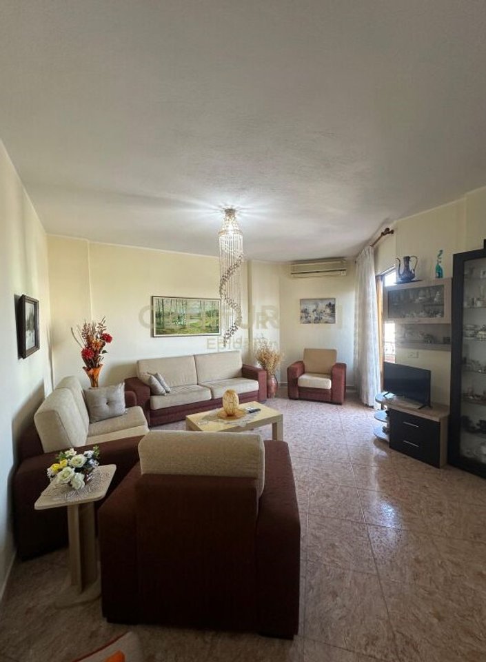 Apartment 2+1+2+garage For Rent at the Fruit and Vegetable Market, Durrës - €450 | 138 m²
