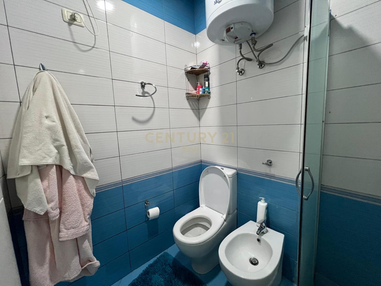 Appartamento 1+1 con cucina separata in vendita, vicino a Mali Robit!