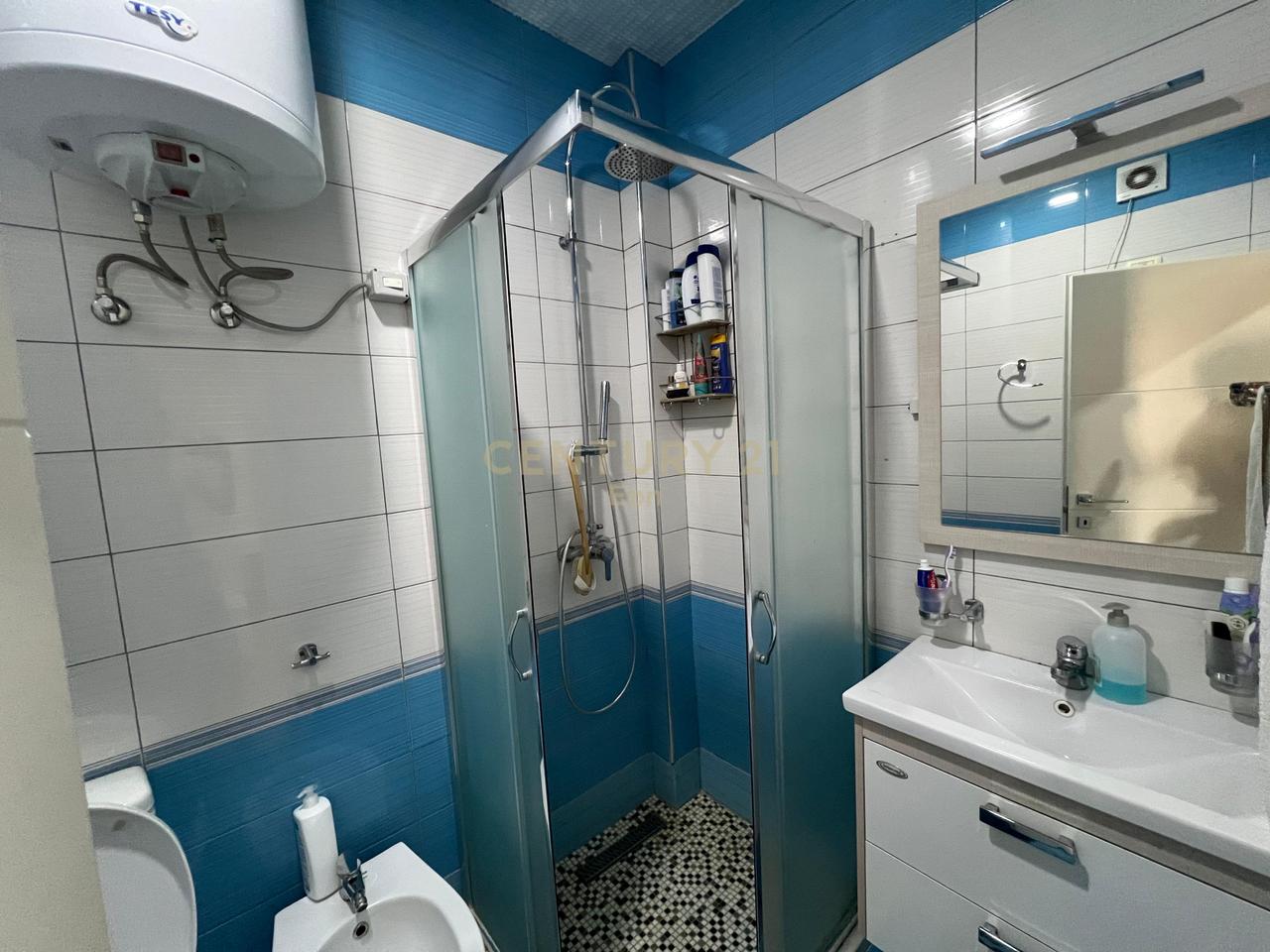 Appartamento 1+1 con cucina separata in vendita, vicino a Mali Robit!