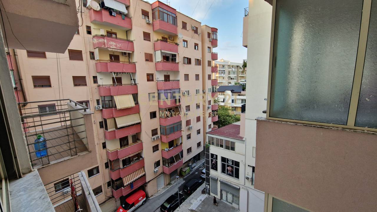 Appartamento 2+1+2 in Vendita – Ex Distretto, Durrës