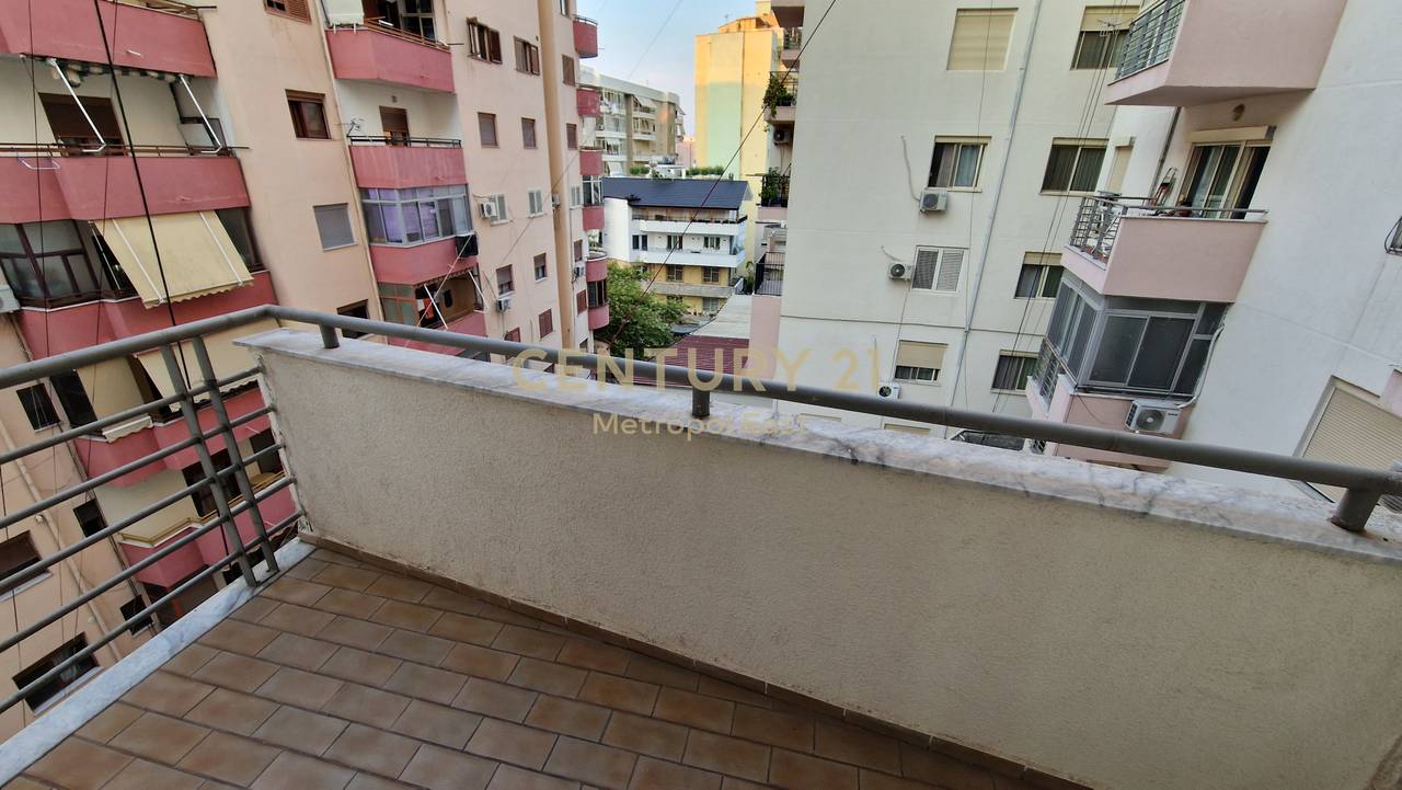 Appartamento 2+1+2 in Vendita – Ex Distretto, Durrës