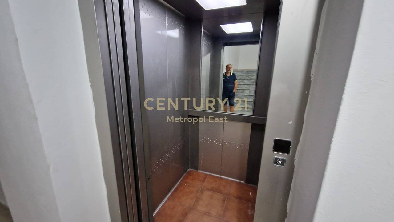 Appartamento 2+1+2 in Vendita – Ex Distretto, Durrës