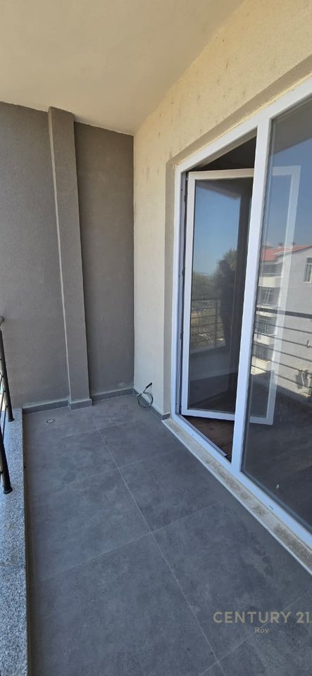 SHITET APARTAMENT 1+1 PAMJE DETI NE GOLEM ,NDERTIM I RI !