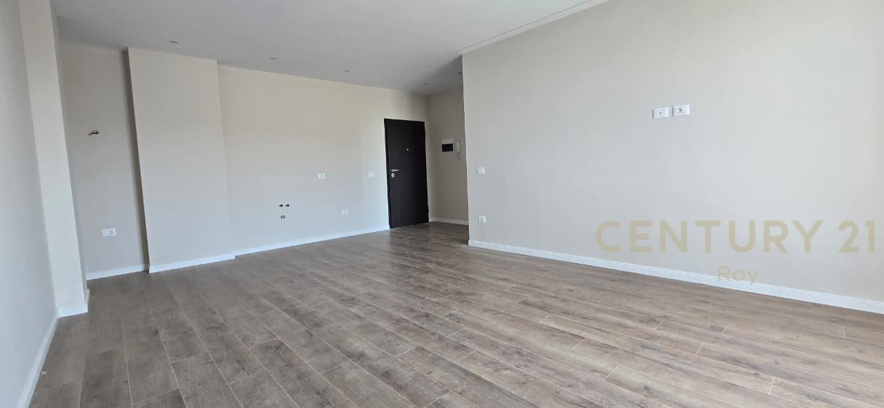 SHITET APARTAMENT 1+1 PAMJE DETI NE GOLEM ,NDERTIM I RI !
