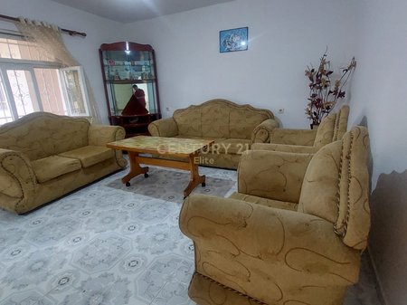 Qira, Casa Privata, Ospedale Militare