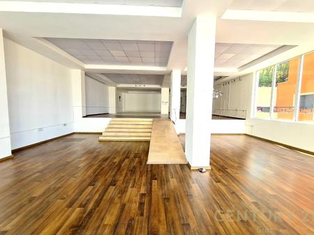 COMMERCIAL SPACE FOR RENT NEAR THE BOTANICAL GARDEN