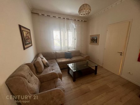 Apartament 2+1 per Qira ne kat Vile, Rruga e Kavajës