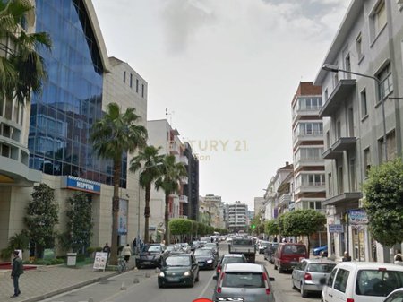 Shitet Njësi  në Qender Te Durresit !