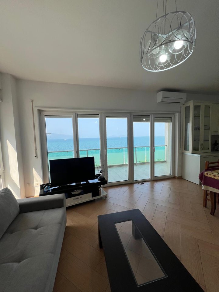 APPARTAMENTO 2+1+2 IN AFFITTO, SUL LUNGOMARE! VISTA MARE!