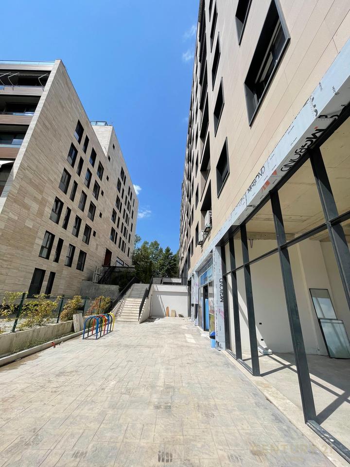 Apartment 2+1+2 + 2 Parking Spaces for Rent at Dry Lake, Tirana - 1500€