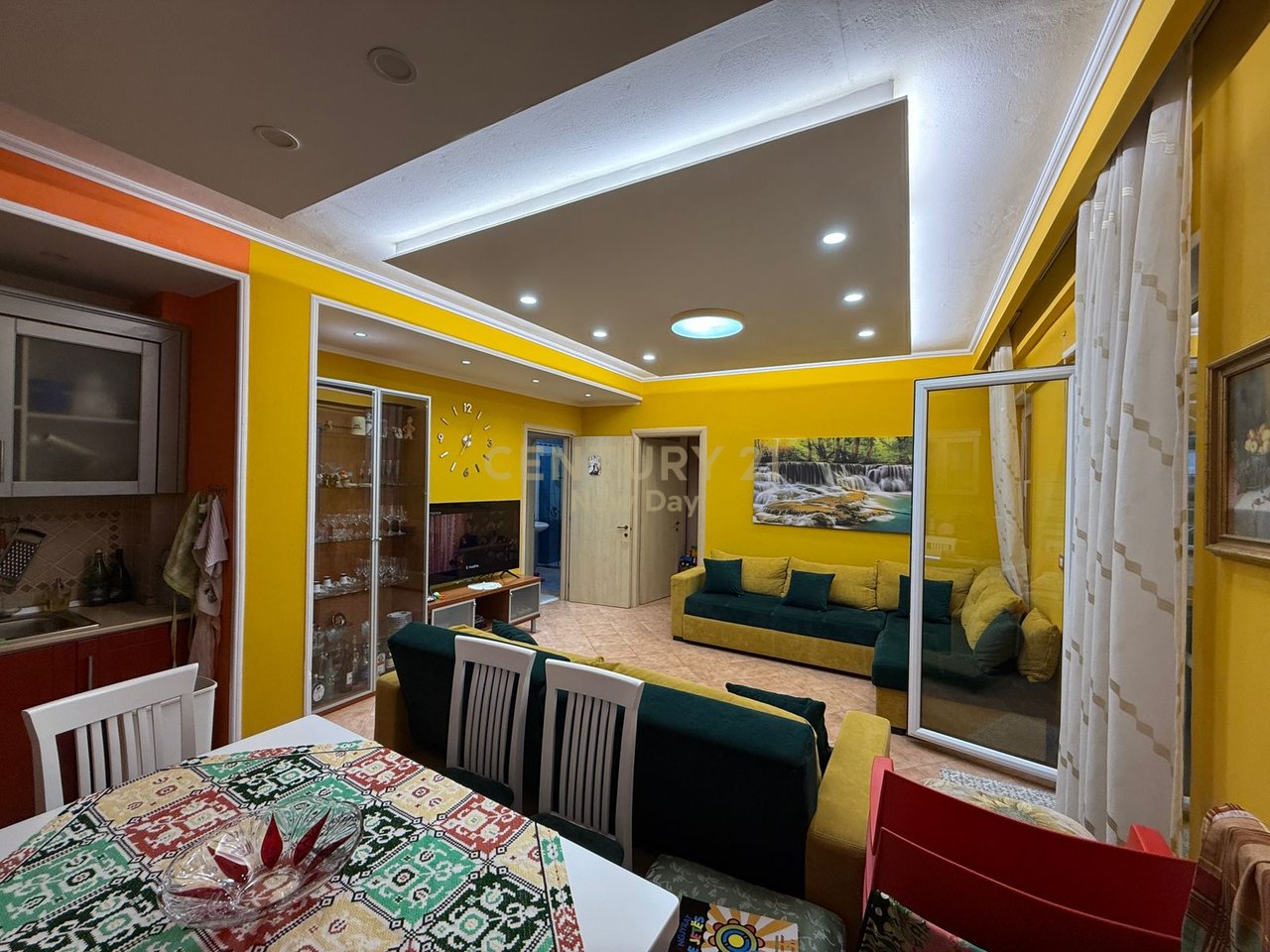 Appartamento 2+1 in vendita a Mali i Robit, Durrës.