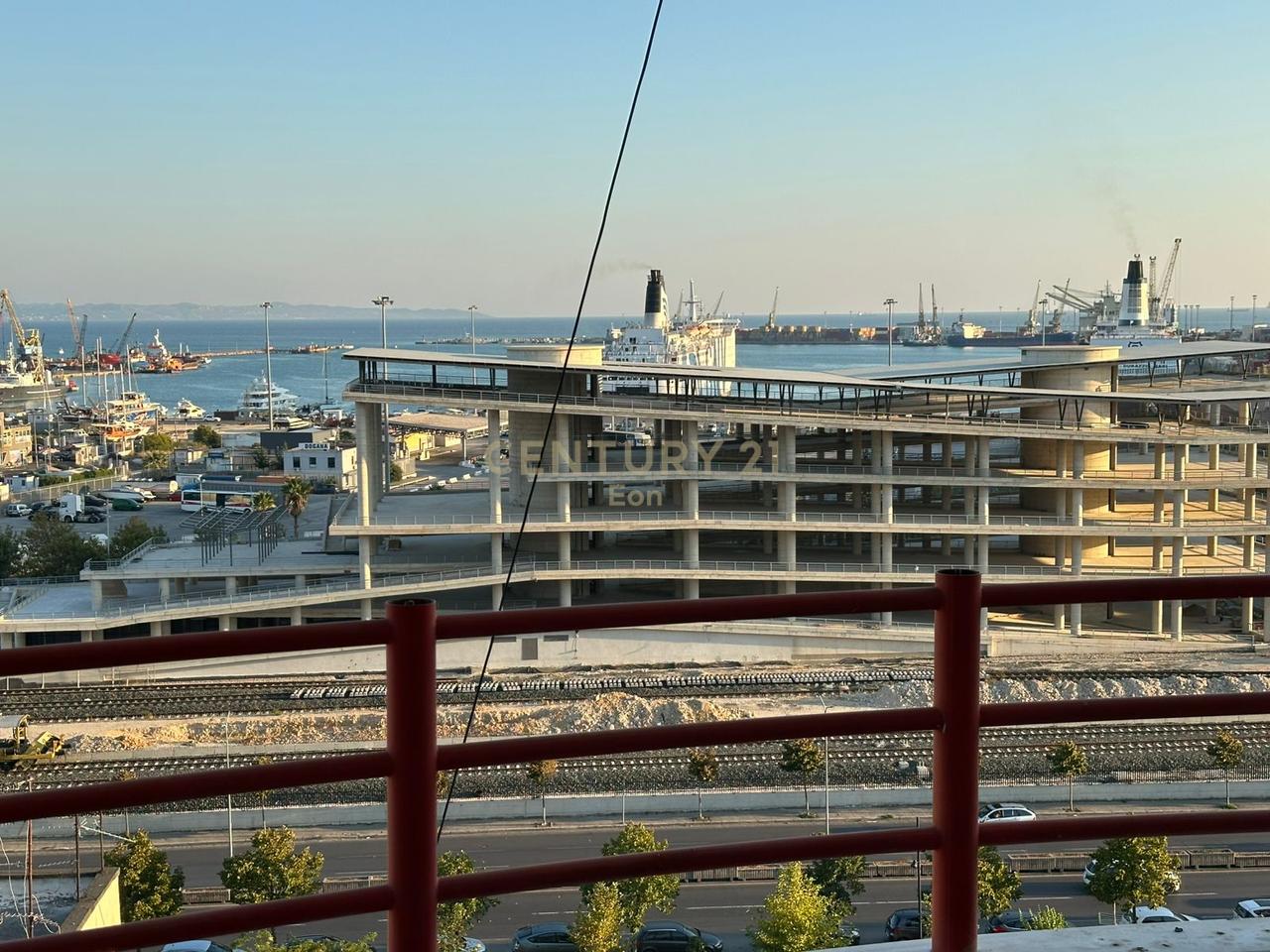 STUDIO APARTMENT FOR RENT IN THE CENTER OF DURRES WITH A PORT VIEW, NEAR THE WATER SUPPLY!