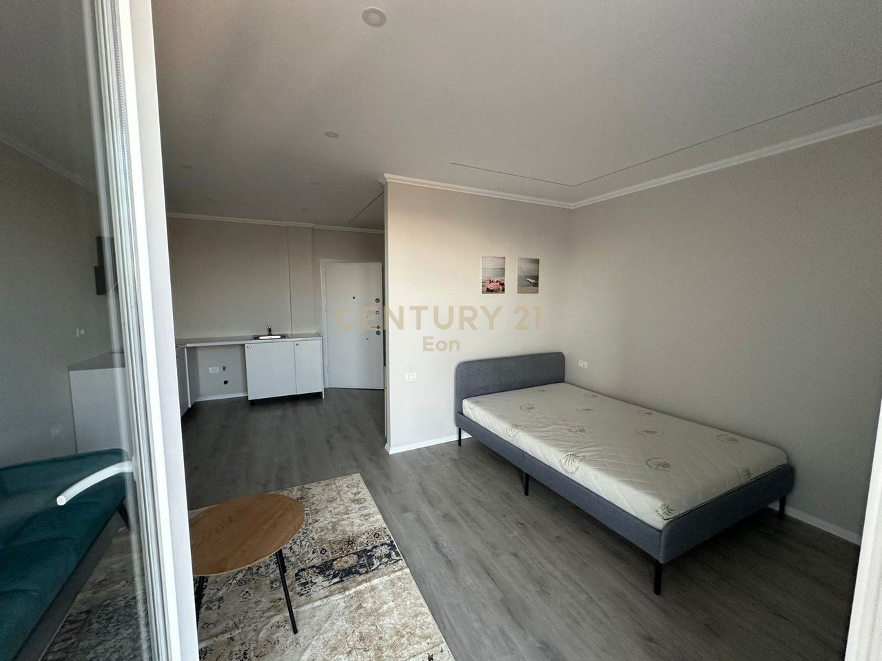 STUDIO APARTMENT FOR RENT IN THE CENTER OF DURRES WITH A PORT VIEW, NEAR THE WATER SUPPLY!