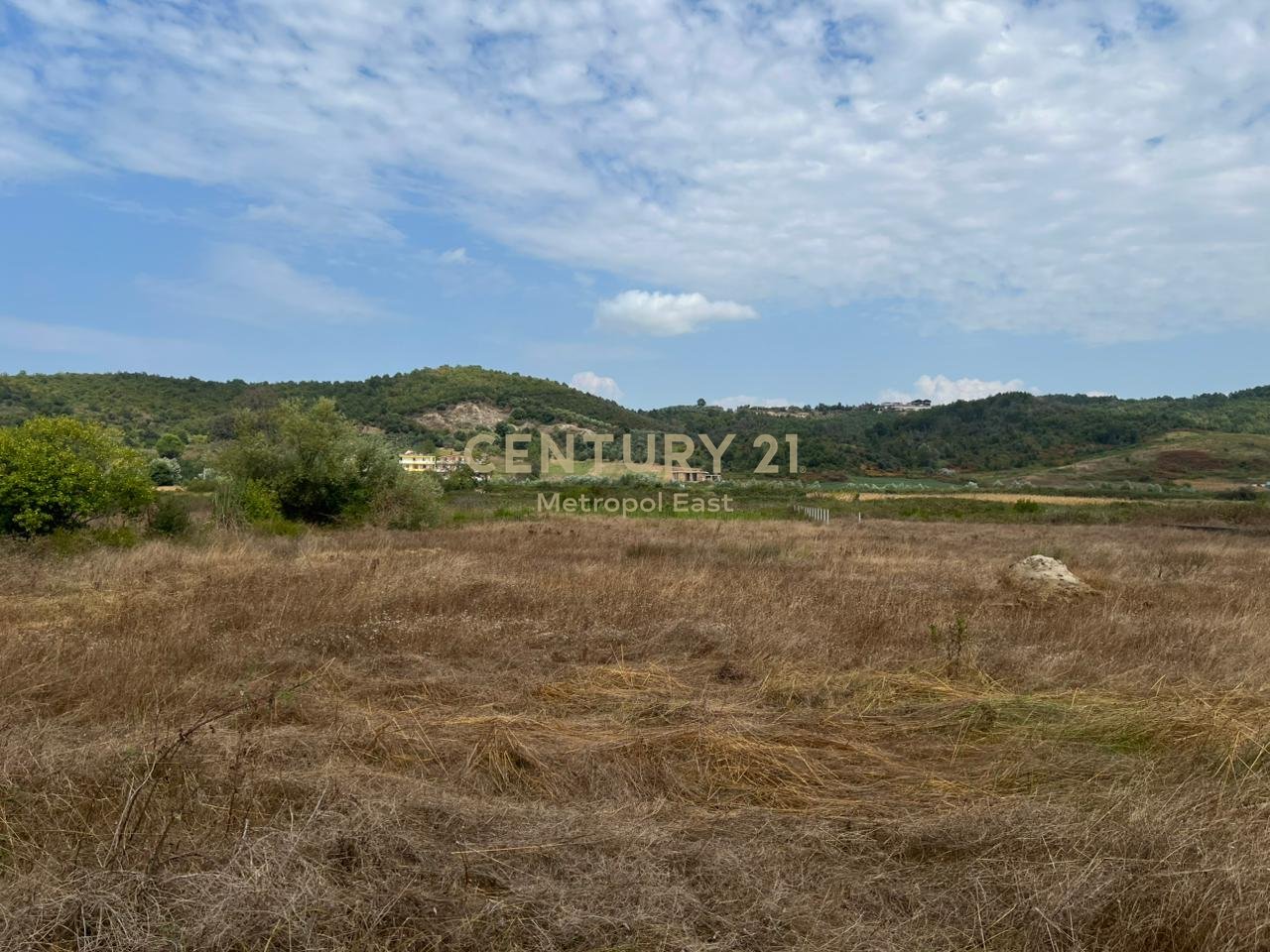 Terreno in vendita a Lalzi Bay