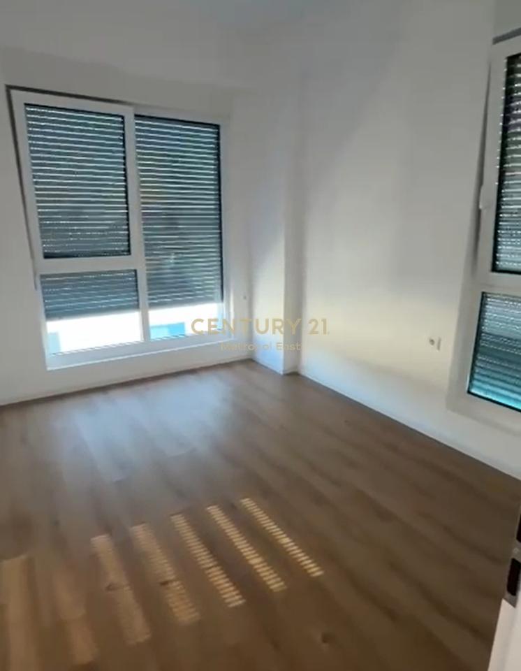 SHITET APARTAMENT 1+1 NE ZONEN E SHKOZES