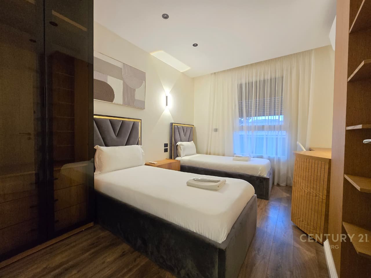 Premium Apartment 2+1 with Veranda for Sale in the Center of Tirana!